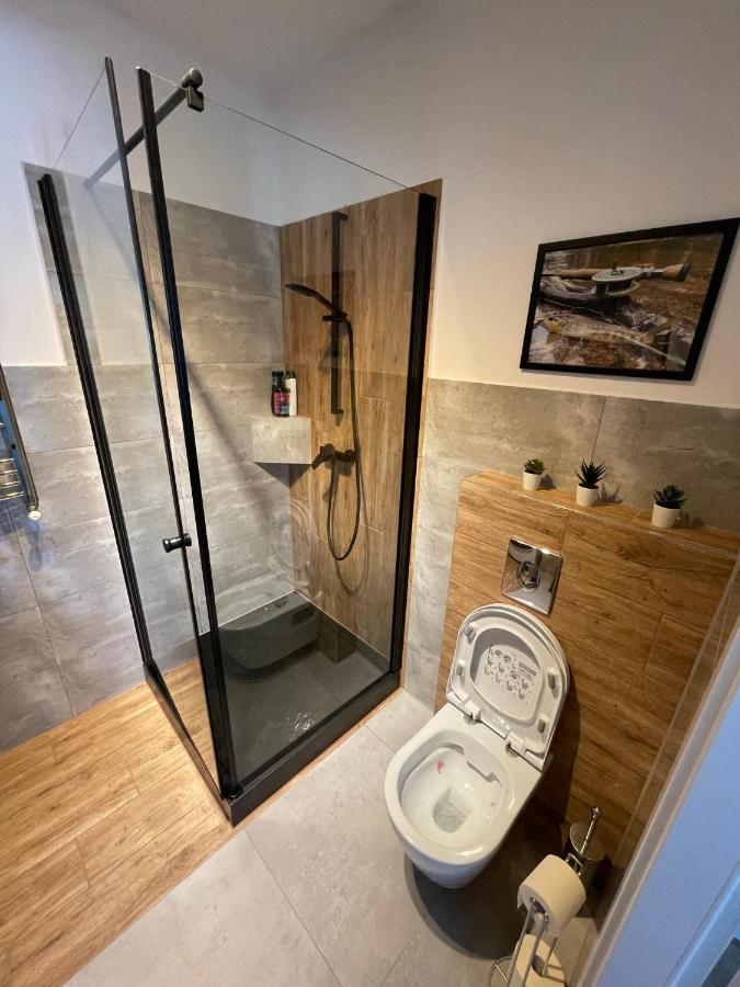 Fly Adventures- Dom Wedkarza Apartment Lesna Ngoại thất bức ảnh